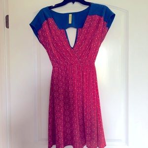 Above the knee SUMMER DRESS, size small!
